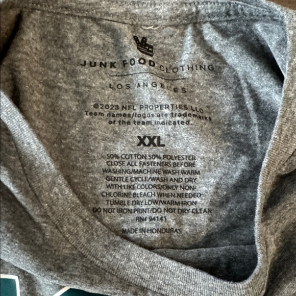 Junk Food Gray Eagles Football T-Shirt XXL NWOT - Picture 6 of 6